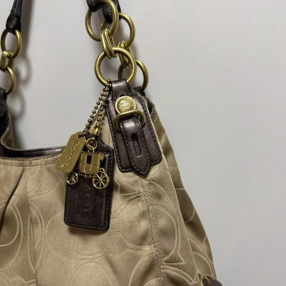 Coach Mia Maggie Hobo Shoulder Bag / Purse 16153 Horse Carriage Hang Tab